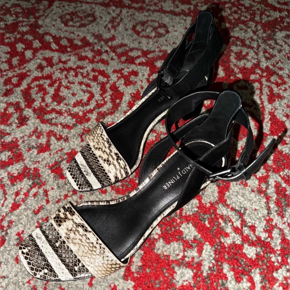 Donald J Pliner Farah Snakeskin Square Patent Leather Heel 8.5